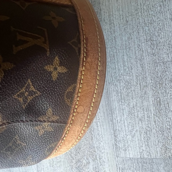 Louis Vuitton Brown GM bucket - Picture 15 of 16